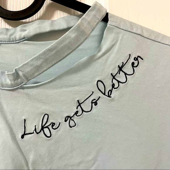 Unisex Casual Vintage Sky Blue Embroidery Cut Out Neck Short Sleeves Stretch Tee - Picture 3 of 5